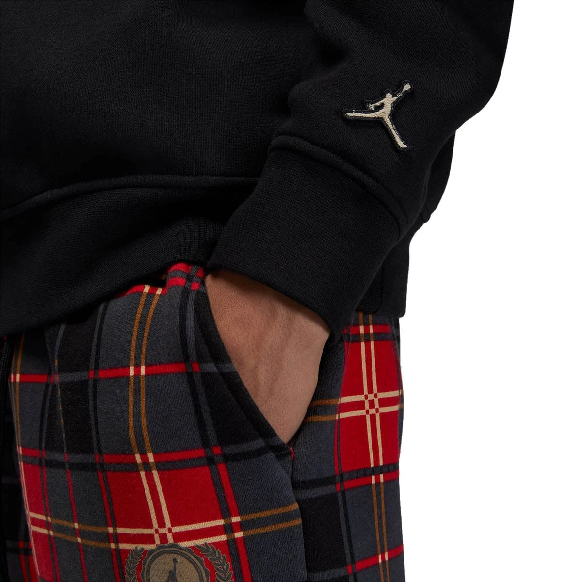 Air Jordan ESSENTIAL HOLIDAY PLAID FLEECE CREW 6 Air Jordan ESSENTIAL HOLIDAY PLAID FLEECE CREW - Image 4