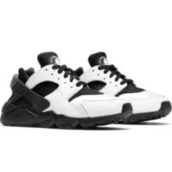 Bodega -Bodega NikeNIKEAIRHUARACHEWHITEBLACK8DD1068 109 2