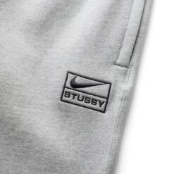 Nike X STUSSY NRG FLEECE PANTS 7 Nike X STUSSY NRG FLEECE PANTS -Bodega nikeXSTUSSYUNRGFLFLCPANTDKGREYHEATHERBLACKXXSDO9340 063 3